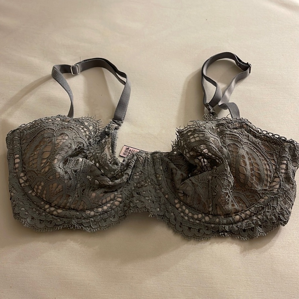 Victoria’s Secret Dream Angels Wicked Unlined Demi Bra